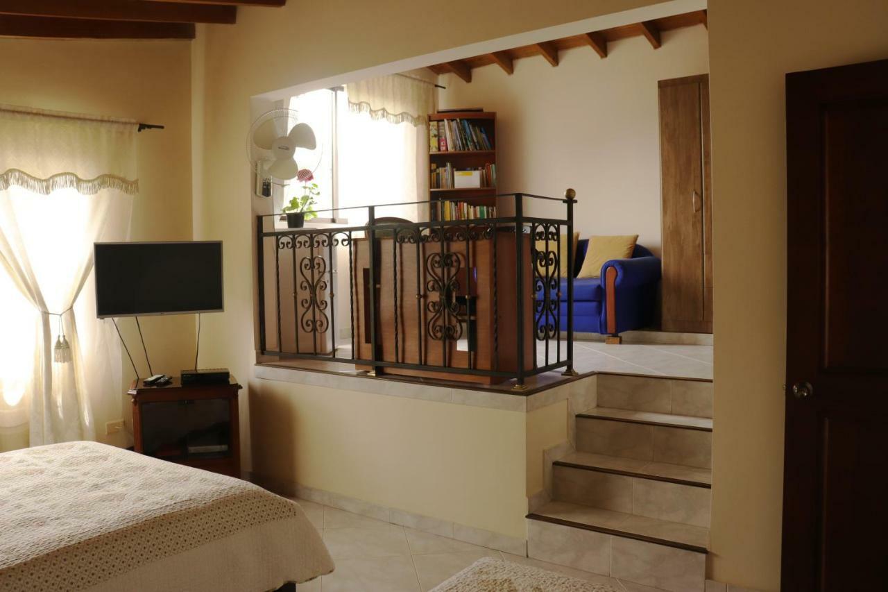 Mayorca Homestay Medellín Eksteriør billede
